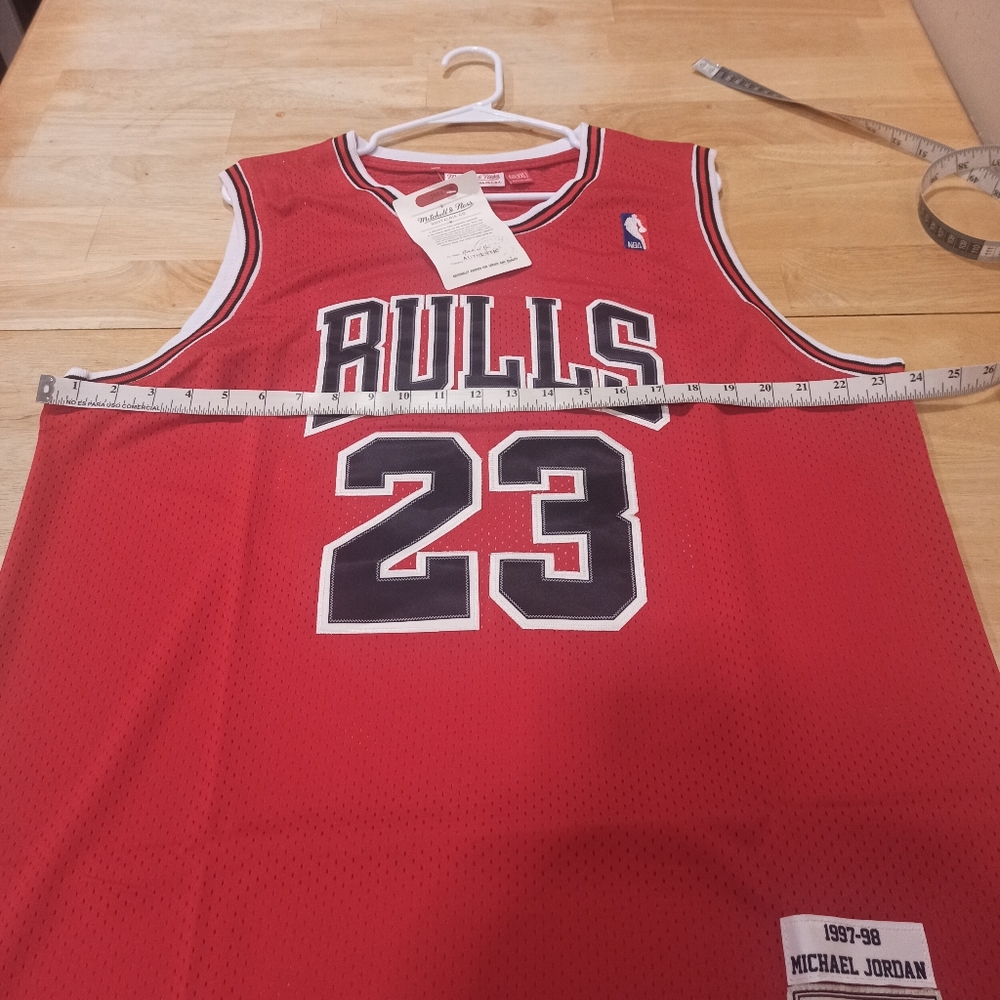 100% Authentic Michael Jordan Mitchell Ness 97 98 Sz XXL Bulls Jersey - Picture 10 of 12